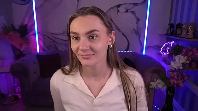 DiamondGoldie online show from September 26, 1:37 pm