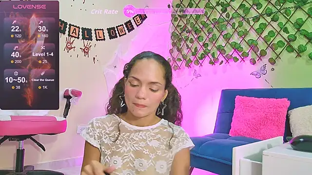 Karen Ariass online show from October 28, 1:36 pm