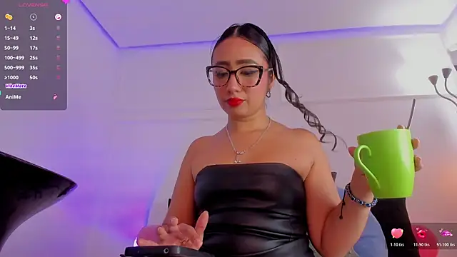 eva rain  online show from May 1, 4:33 pm