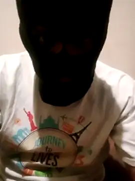 Snapshot of Golonzo1996 chatting on November 14, 9:24 pm Golonzo1996 online show from November 14, 9:24 pm