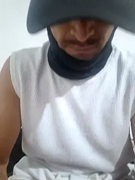 Golonzo1996 online show from June 9, 9:26 pm