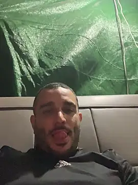 Snapshot of Diablo_Negro__ chatting on December 14, 7:58 am Diablo Negro online show from December 14, 7:58 am