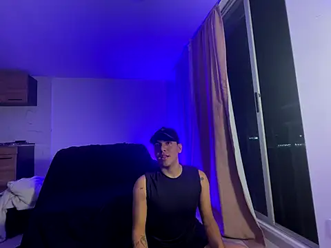 Axel Hunter online show from October 8, 4:43 am