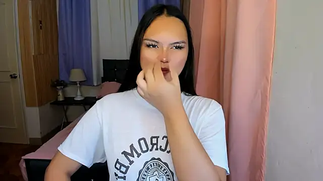 ameliamaureen online show from June 11, 1:05 am