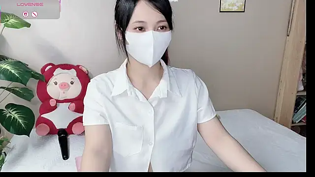 phuongnhi  online show from September 9, 1:32 pm