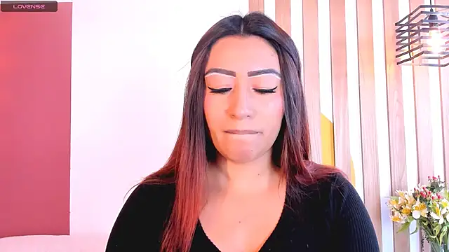 Snapshot of SashaGreyy_ chatting on October 18, 8:42 pm SashaGreyy online show from October 18, 8:42 pm