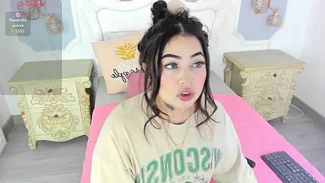 MeganStar   online show from November 18, 12:31 pm