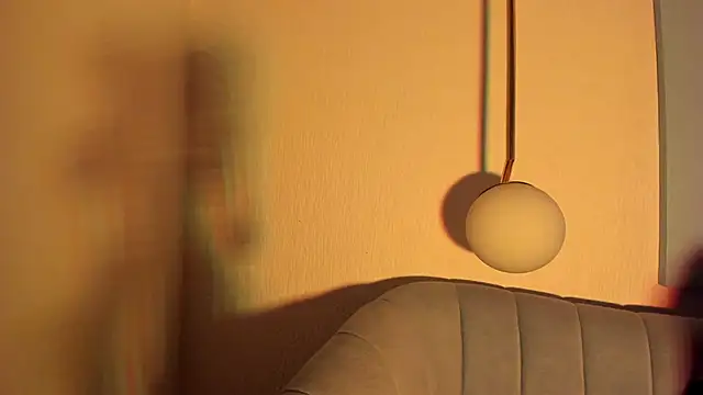 Snapshot of GiaBlaze_ chatting on October 18, 4:37 am GiaBlaze online show from October 18, 4:37 am