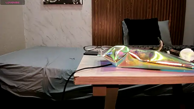 Snapshot of GiaBlaze_ chatting on November 16, 3:34 am GiaBlaze online show from November 16, 3:34 am