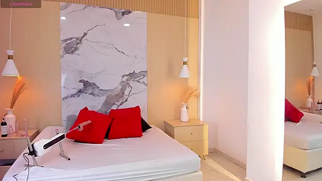 Snapshot of DollyBrowncc chatting on September 16, 4:02 am DollyBrowncc online show from September 16, 4:02 am