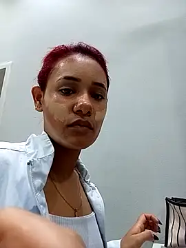 Snapshot of DollyBrowncc chatting on October 22, 2:34 am DollyBrowncc online show from October 22, 2:34 am