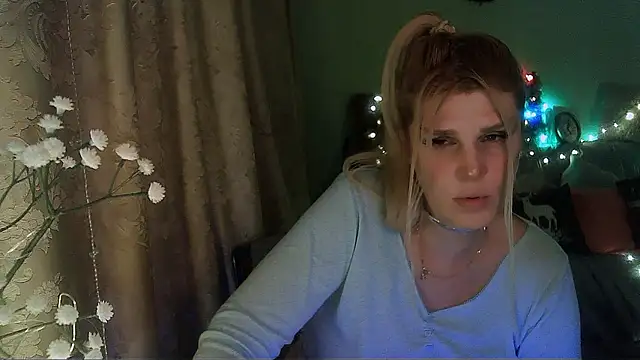 TsPostophere online show from December 6, 2:06 pm