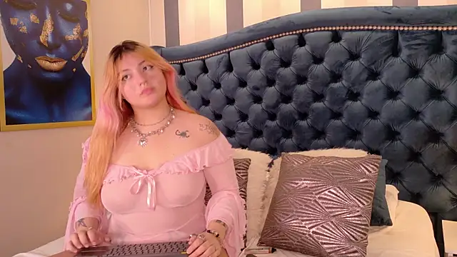 SukiandNaomi online show from September 23, 4:15 am