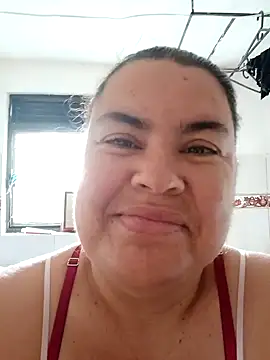 yaneth  online show from September 25, 1:26 pm