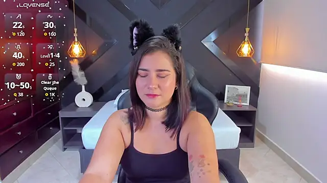 amber blisss online show from October 2, 12:45 pm