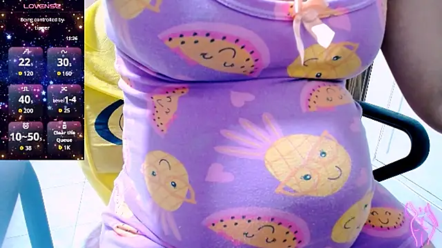 charlothee12 online show from October 9, 4:32 am