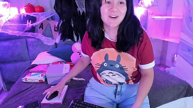 Snapshot of harimoon1 chatting on October 8, 1:03 am harimoon1 online show from October 8, 1:03 am