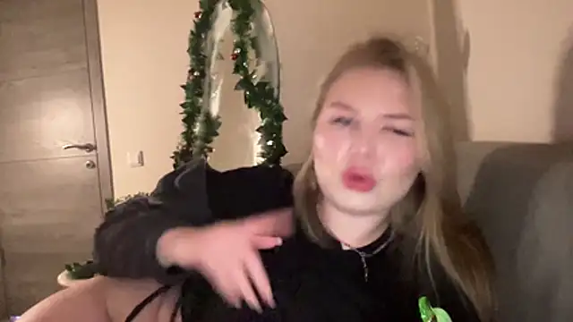 Its charliie online show from December 22, 11:57 pm