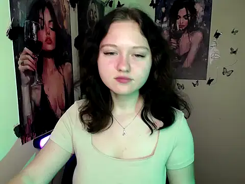 LadyAlice  online show from October 11, 6:12 am