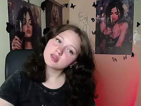 LadyAlice  online show from June 8, 6:30 pm