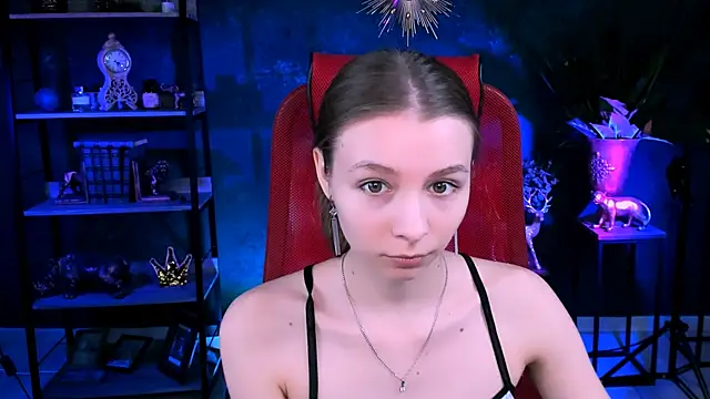 JulieDaniel online show from October 13, 8:03 am