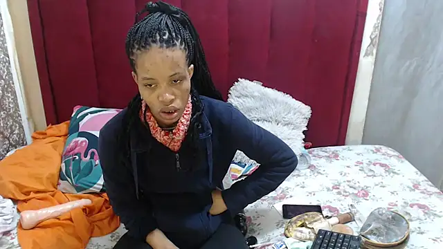 Snapshot of SexyChantyBabe25 chatting on October 6, 10:45 am SexyChantyBabe25 online show from October 6, 10:45 am