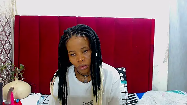 Snapshot of SexyChantyBabe25 chatting on October 20, 8:31 pm SexyChantyBabe25 online show from October 20, 8:31 pm