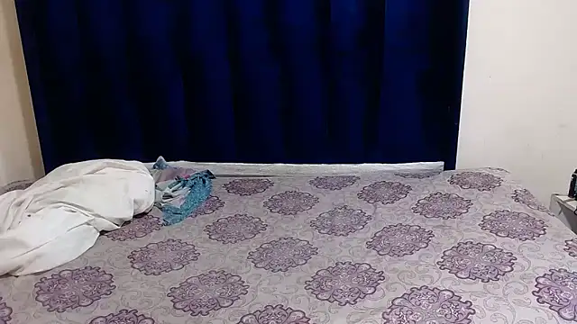 Snapshot of SexyChantyBabe25 chatting on October 25, 10:56 am SexyChantyBabe25 online show from October 25, 10:56 am