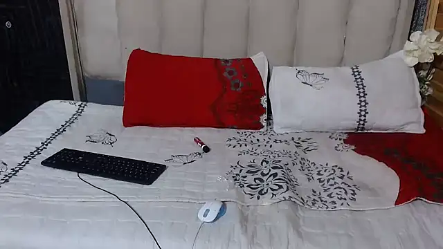 SexyChantyBabe25 online show from January 14, 12:33 pm