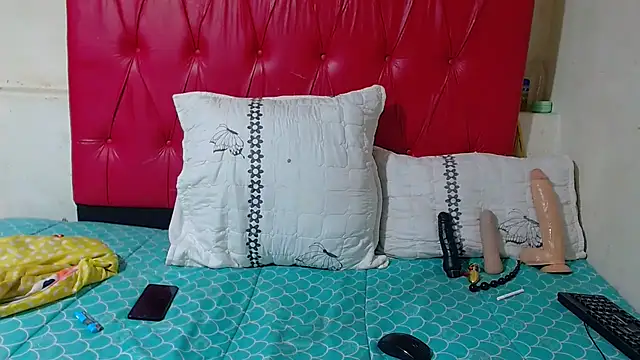 Snapshot of SexyChantyBabe25 chatting on March 24, 2:27 am SexyChantyBabe25 online show from March 24, 2:27 am