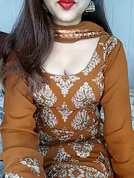 Snapshot of Hot_malika19 chatting on May 2, 9:25 am Hot malika19 online show from May 2, 9:25 am
