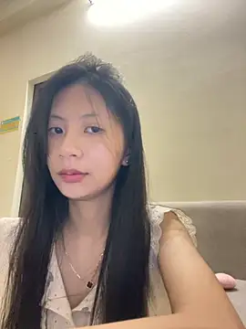 Lil-Gi online show from October 2, 4:14 pm