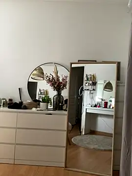 chloedlm5 online show from January 8, 9:55 am