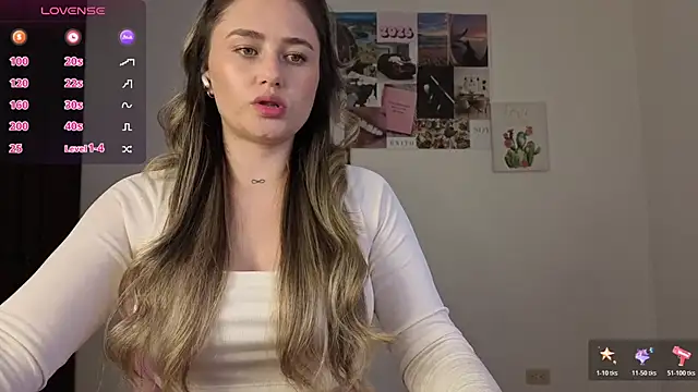 Snapshot of Veronika__Winslow_ chatting on March 19, 2:59 am Veronika Winslow online show from March 19, 2:59 am