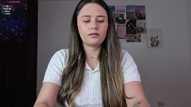 Veronika  Winslow  online show from June 20, 9:01 am