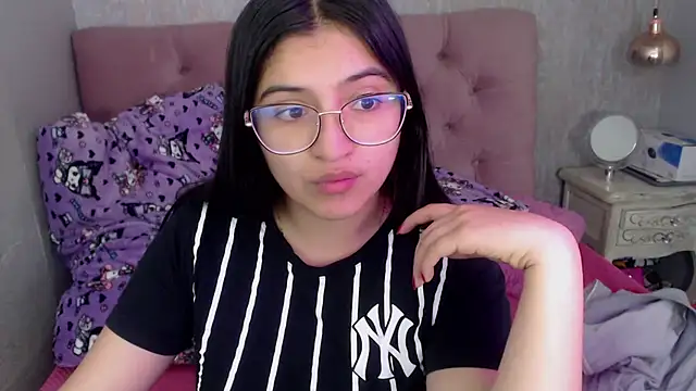 laurenelove online show from October 20, 3:40 am