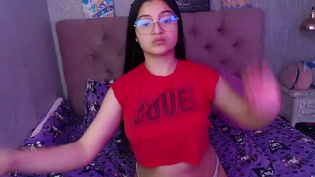 laurenelove online show from November 4, 3:27 am