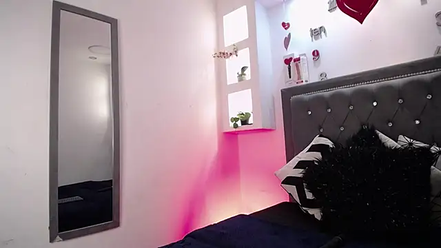 MelissaRhodes online show from September 23, 7:50 pm