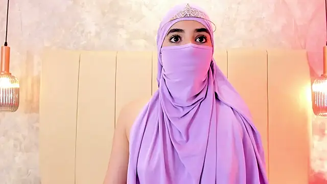 Snapshot of nayiraa_ chatting on September 27, 11:48 am nayiraa  online show from September 27, 11:48 am