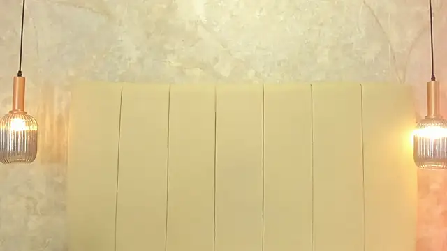 Snapshot of nayiraa_ chatting on October 20, 11:43 am nayiraa  online show from October 20, 11:43 am