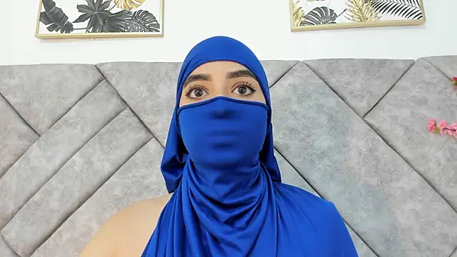 Snapshot of nayiraa_ chatting on March 10, 7:08 pm nayiraa online show from March 10, 7:08 pm