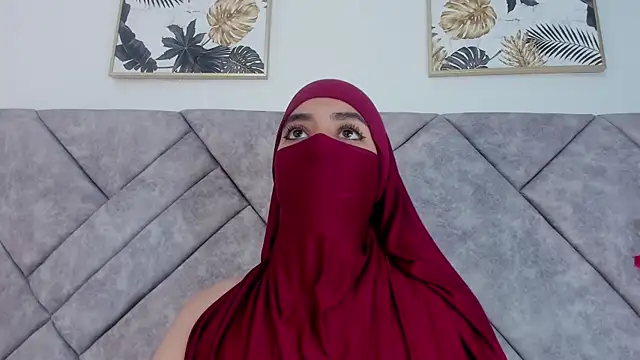 Snapshot of nayiraa_ chatting on March 14, 6:46 pm nayiraa online show from March 14, 6:46 pm