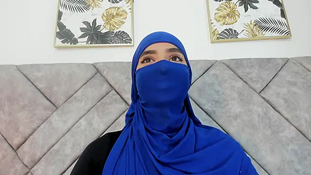 Snapshot of nayiraa_ chatting on March 26, 8:03 pm nayiraa online show from March 26, 8:03 pm