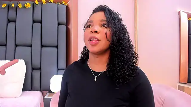 LisaMendez online show from January 9, 11:50 pm