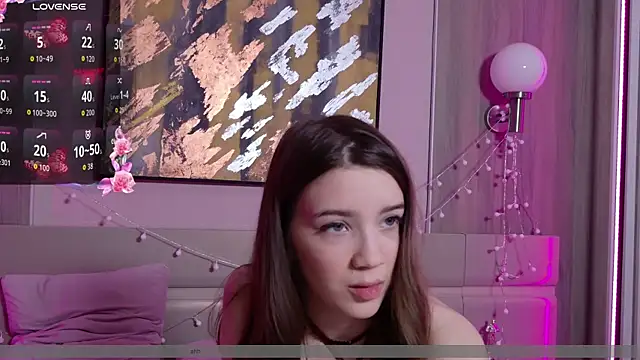 Snapshot of Alison_kisss chatting on March 5, 2:24 pm Alison kisss online show from March 5, 2:24 pm