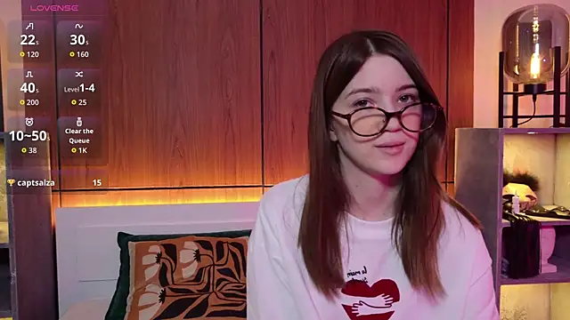 Snapshot of Alison_kisss chatting on March 26, 2:55 pm Alison kisss online show from March 26, 2:55 pm