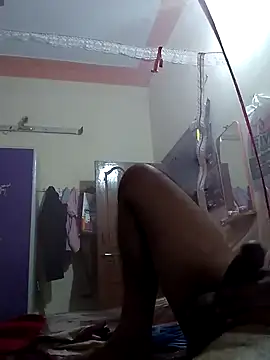 Snapshot of Samlevis7052 chatting on March 10, 4:06 am Samlevis7052 online show from March 10, 4:06 am