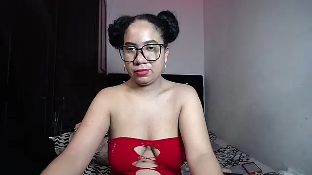 Kristynsmith online show from September 12, 3:39 am