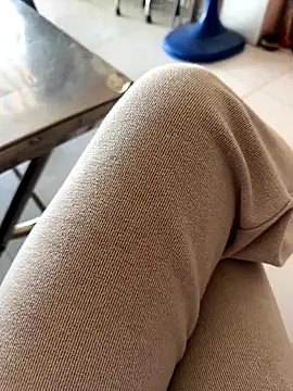 sharon-Hanna online show from November 15, 1:58 am