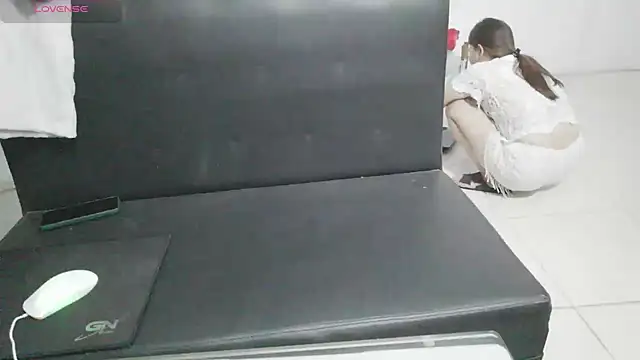 Owe chan online show from October 10, 1:10 pm